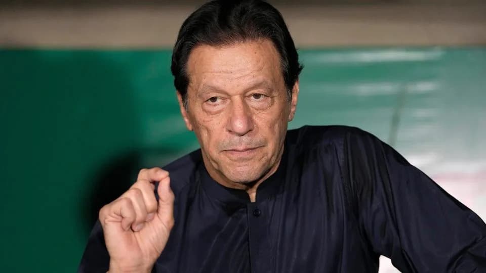 Imran Khan Prebačen u Privatnu Bolnicu u Islamabadu — Porodica i PTI Traže Da Ostane