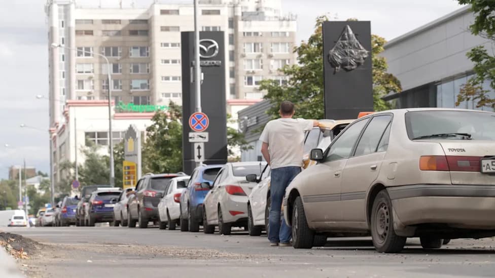 Manjak Benzina U Moskvi Dok Patriotizam Cveta: Drugi Talas Krize Iporučivanje Euro 2