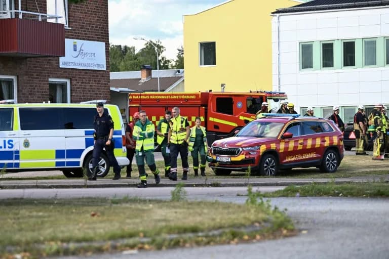 Napad Mačem U Srednjoj Školi U Fagersti — Dvoje Tinejdžera Teško Povređeno