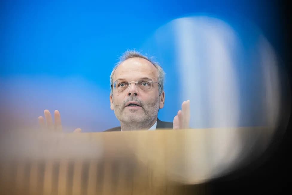 Felix Klein Traži Oštrije Kazne Za Javnu Podršku Hamasu — Najmanje 6 Meseci Zatvora i Deportacije