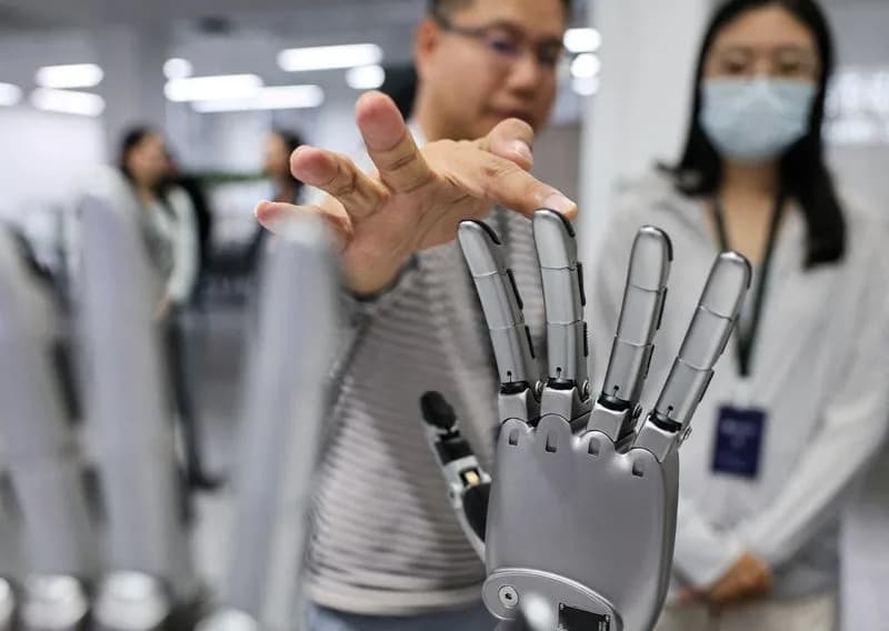 Od univerzitetskog projekta do „Robotskih olimpijskih igara“: Decenija kineskih igara robota