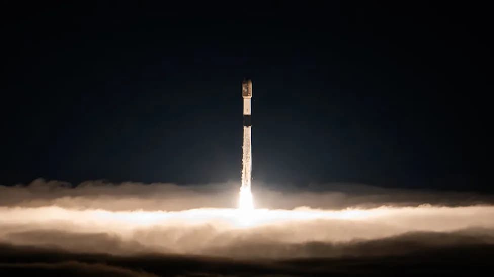 SpaceX stigao do 100. Falcon misije u 2026: 27 novih Starlink satelita u orbiti