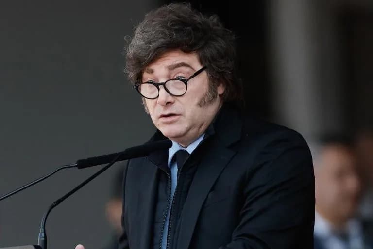 Milei Najavio Reizbor 2027: Vodi U Anketama, Ali Ga Pogađa Rastuće Ekonomsko Nezadovoljstvo
