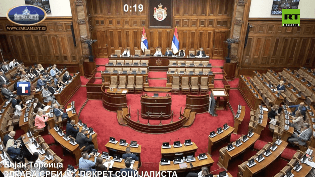 Poslanici traže odgovore: Šta je Vlada preduzela za Srbe na KiM i druga važna pitanja