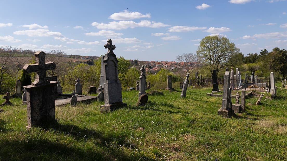 Uništena srpska groblja u Kaknju: Odbor traži odgovore i odgovornost