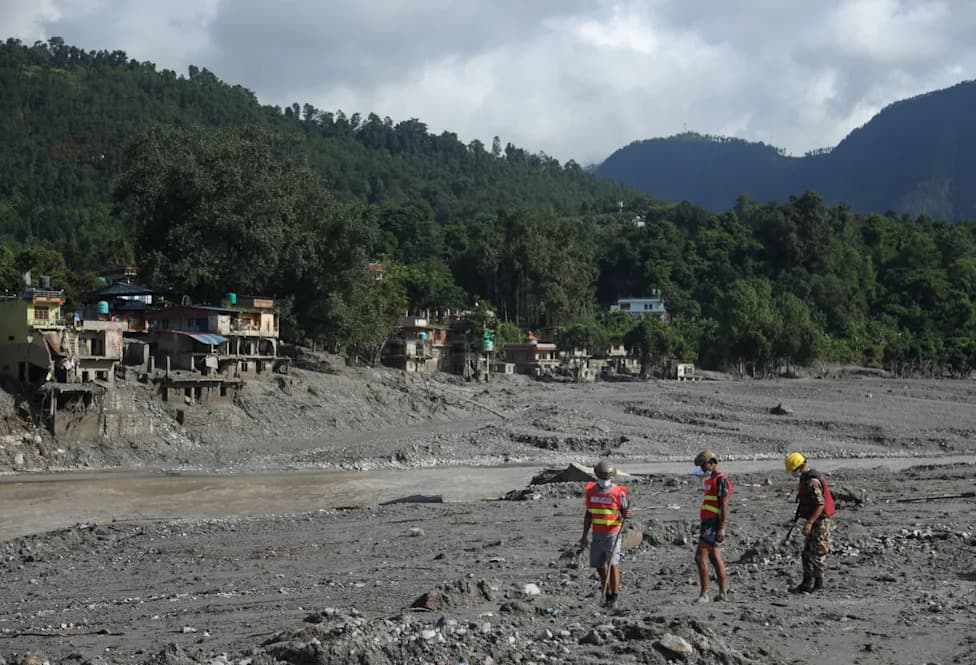 UK šalje Brzi Reakcioni Tim u Nepal: dodatna podrška Britancima nakon razarajućih poplava