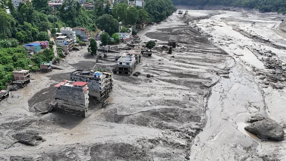 Tri Nemca Među Nestalima Posle Razorne Bujične Poplave Na Granici Nepal–Kina