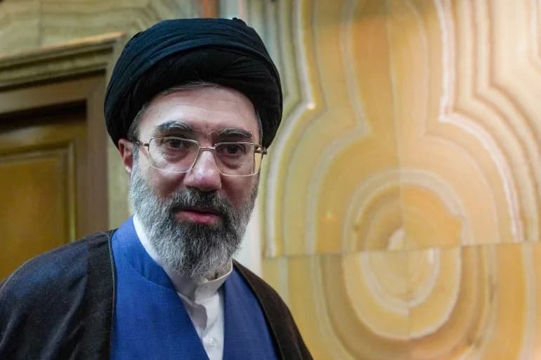 Khamenei Poziva Na Jedinstvo U Zalivu Dok Prolaz Hormuz Ostaje Zatvoren