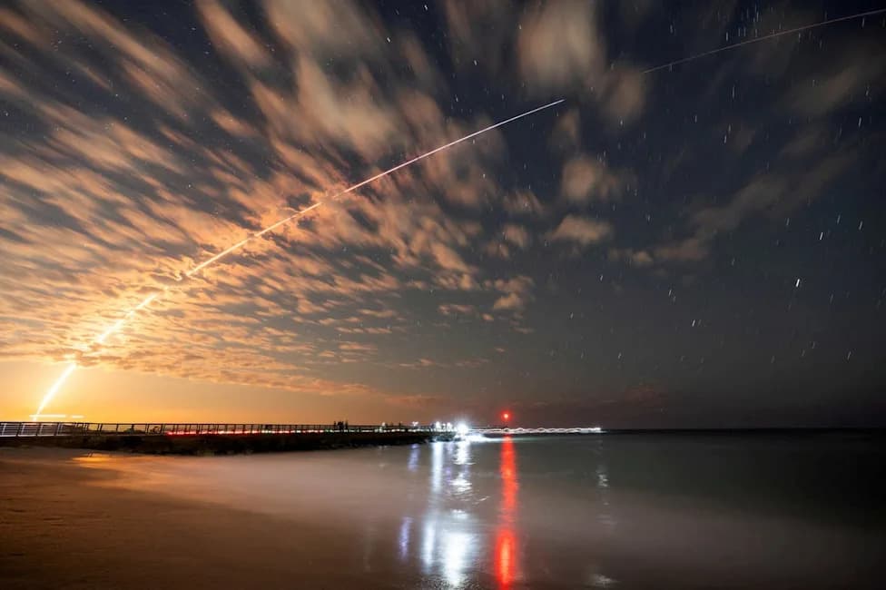 Sateliti Elona Muska Zagušuju Nisku orbitu — rast rizika od masovnih sudara i svemirskog otpada