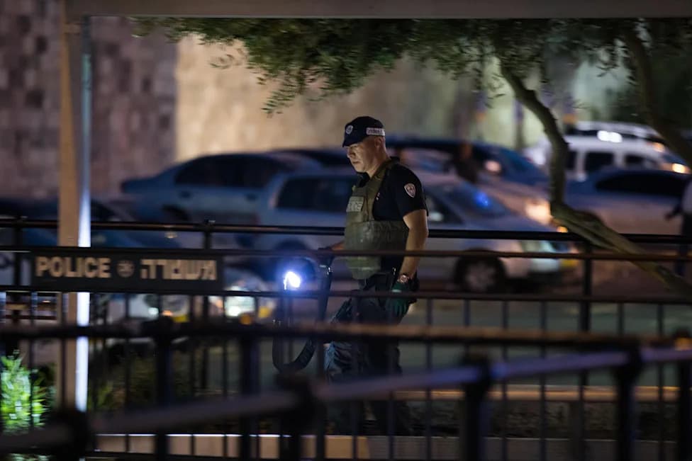 Napad Nožem Kod Kapije Damaska: Jedan Lakše Povređen, Napadač Ubijen