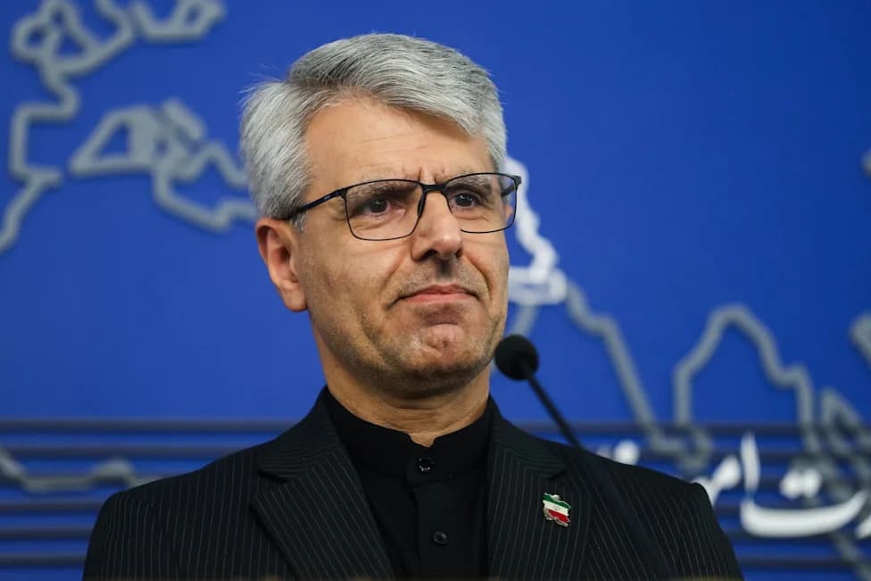 Iran Tvrdi Da Je Upotrebio Novi Protubrodski Projektil Protiv SAD — "Hormuški Moreuz Je Zatvoren", Kaže Rezaee