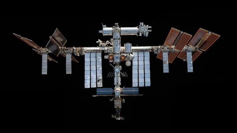 Šta se događa sa ISS-om svakih 90 minuta? Brzina, veličina i opasnost od krhotina