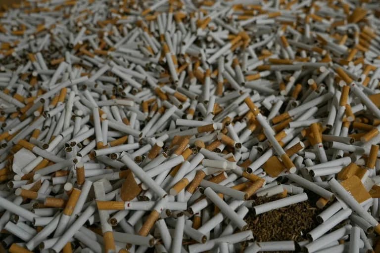 Belgija Raskrinkala Ilegalnu Fabriku Cigareta: Zaplenjeno 4,5 Miliona, 11 Uhvaćenih