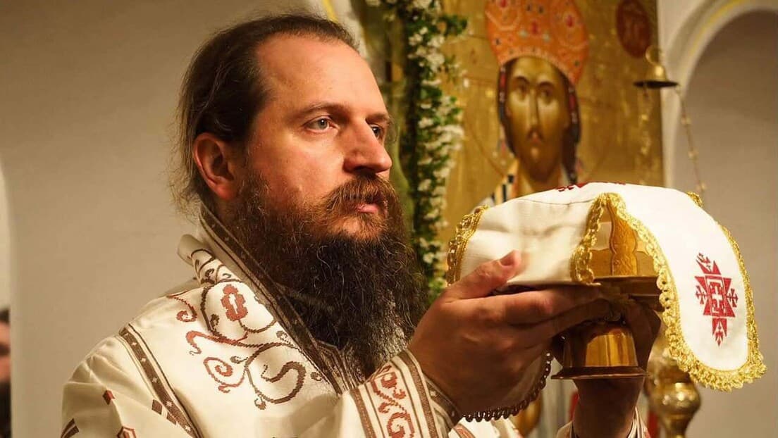 Episkop Sergije Odgovara Reisu Kavazoviću: Opelo Za Ratka Mladića I 'Sarajevska Groznica'