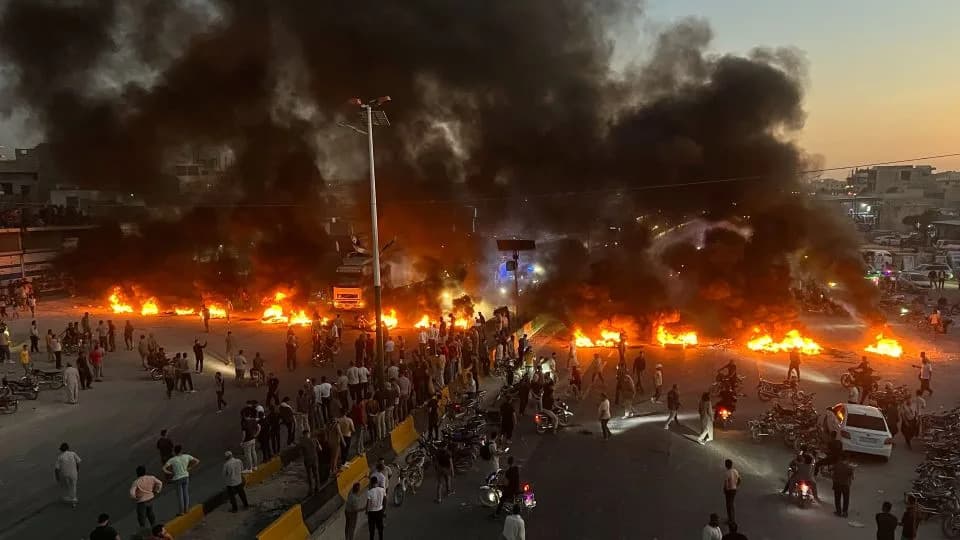 Skok Cena Goriva Pokreće Proteste Širom Sveta — Kriza Energije Zbog Tenziја U Zalivu