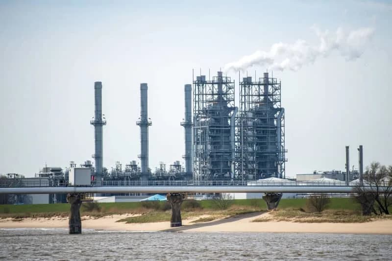 Studija Urgewald: Više od 1.800 kompanija širi projekte nafte i gasa uprkos ciljevima sa COP28