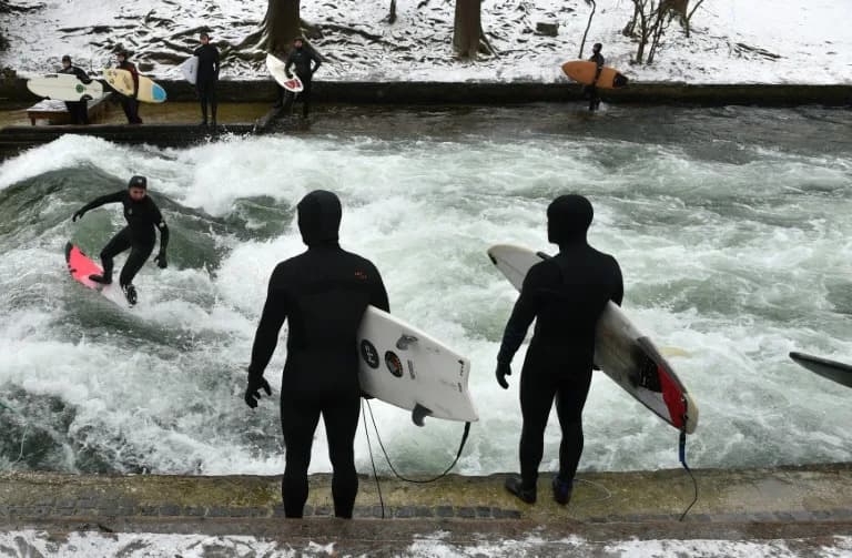 Čuveni talas Eisbach u Minhenu nestao — surfere zatekla praznina u Englischer Gartenu