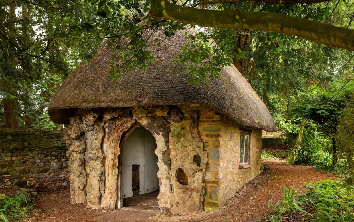 Letnjikovac gde je Edward Jenner otkrio osnove vakcinacije ugrožen — „Temple of Vaccinia” na listi rizika