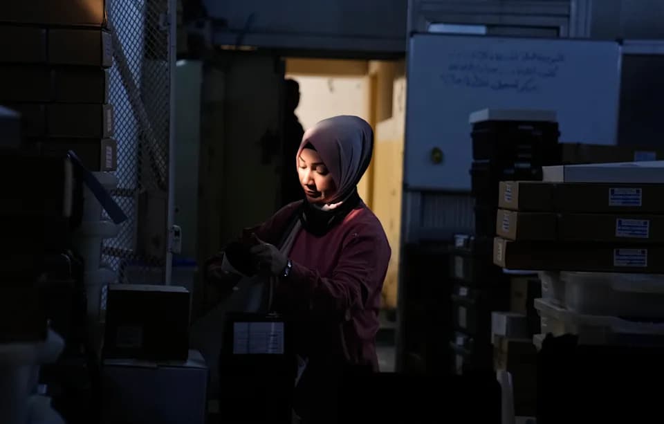 Rano glasanje u Iraku — snage bezbednosti i raseljeni, uključujući Jezide, dali glas (foto-galerija)