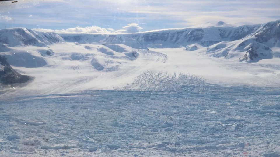 Šokantni kolaps na Antarktiku: glečer Hektoria izgubio skoro polovinu leda za dva meseca