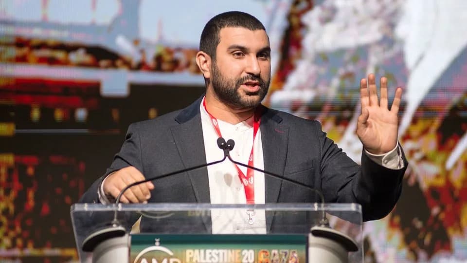 Sami Hamdi pušten iz pritvora ICE — britanski novinar uskoro se vraća u Veliku Britaniju