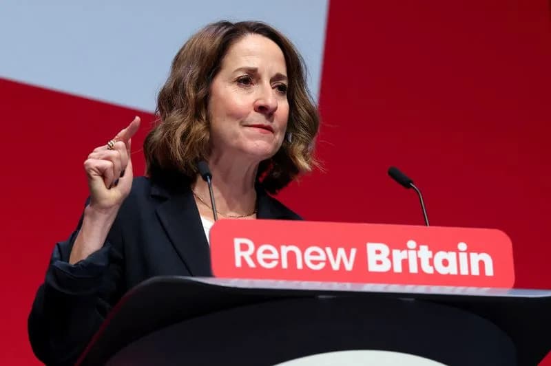 Ofkom pod pritiskom: ministarka Liz Kendal traži hitno ubrzanje primene Zakona o bezbednosti na mreži