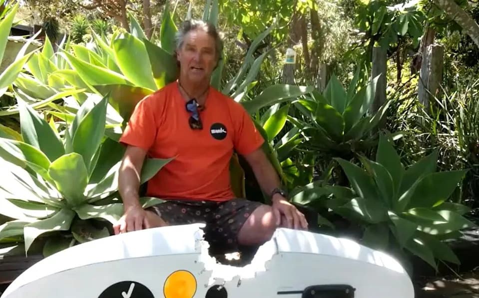 Australijski windsurfer preživeo susret sa ajkulom: „Udarilo me je kao teretni voz”