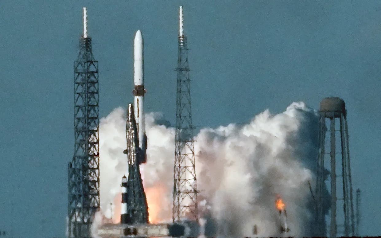 New Glenn poletio i sleteo: Blue Origin poslao NASA-in ESCAPADE ka Marsu i uspešno prizemljio prvi stupanj