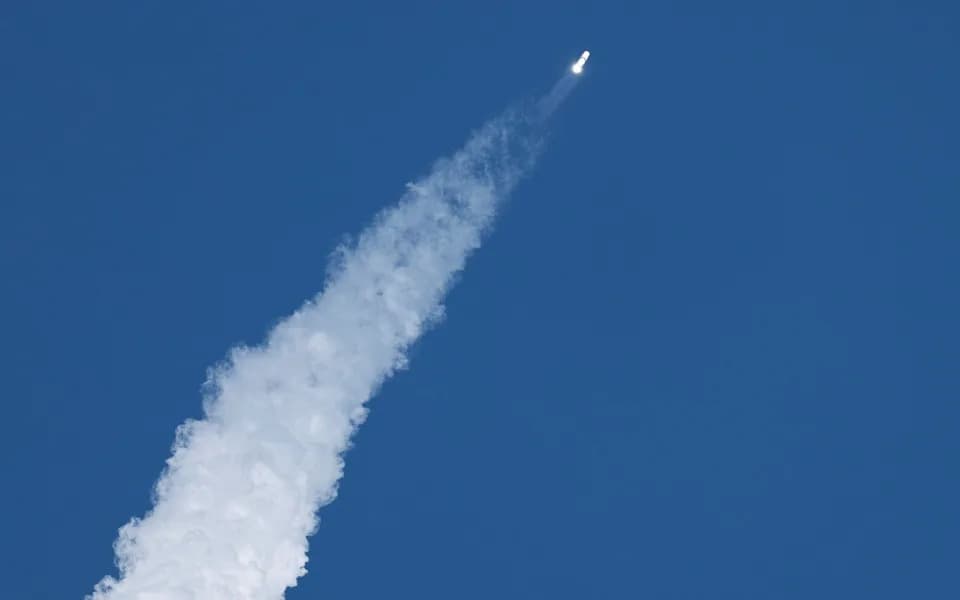 Džef Bezos uspešno vratio New Glenn posle lansiranja sonde ka Marsu — nova runda trke sa Ilonom Maskom