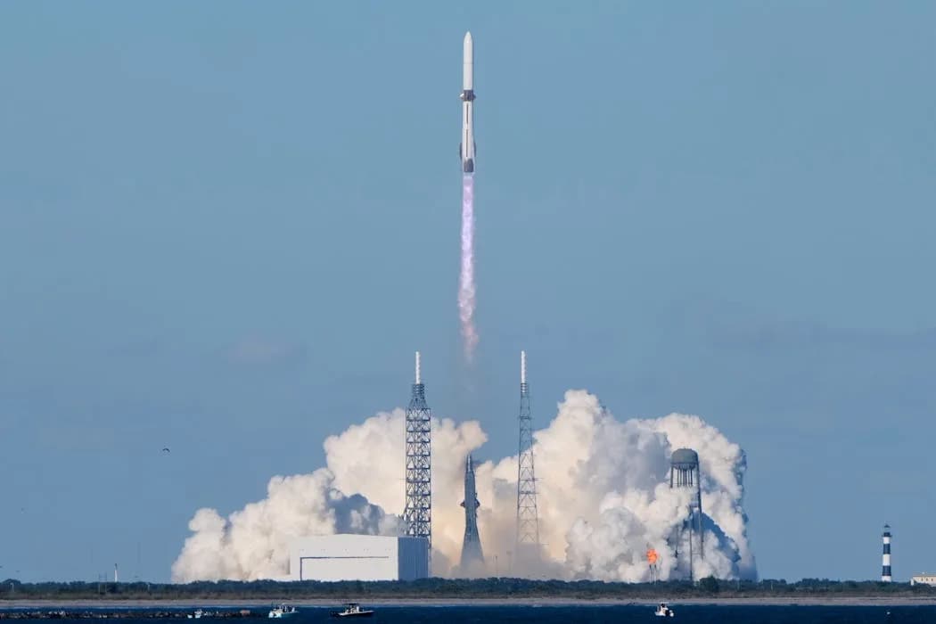 New Glenn успешно слетео на баржу — Blue Origin други пут у орбiti, важан корак за комерцијални свемир