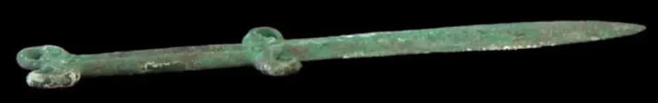 Otkriven praktično netaknut skelet saka ratnika sa bronzanim akinakom u Kazahstanu