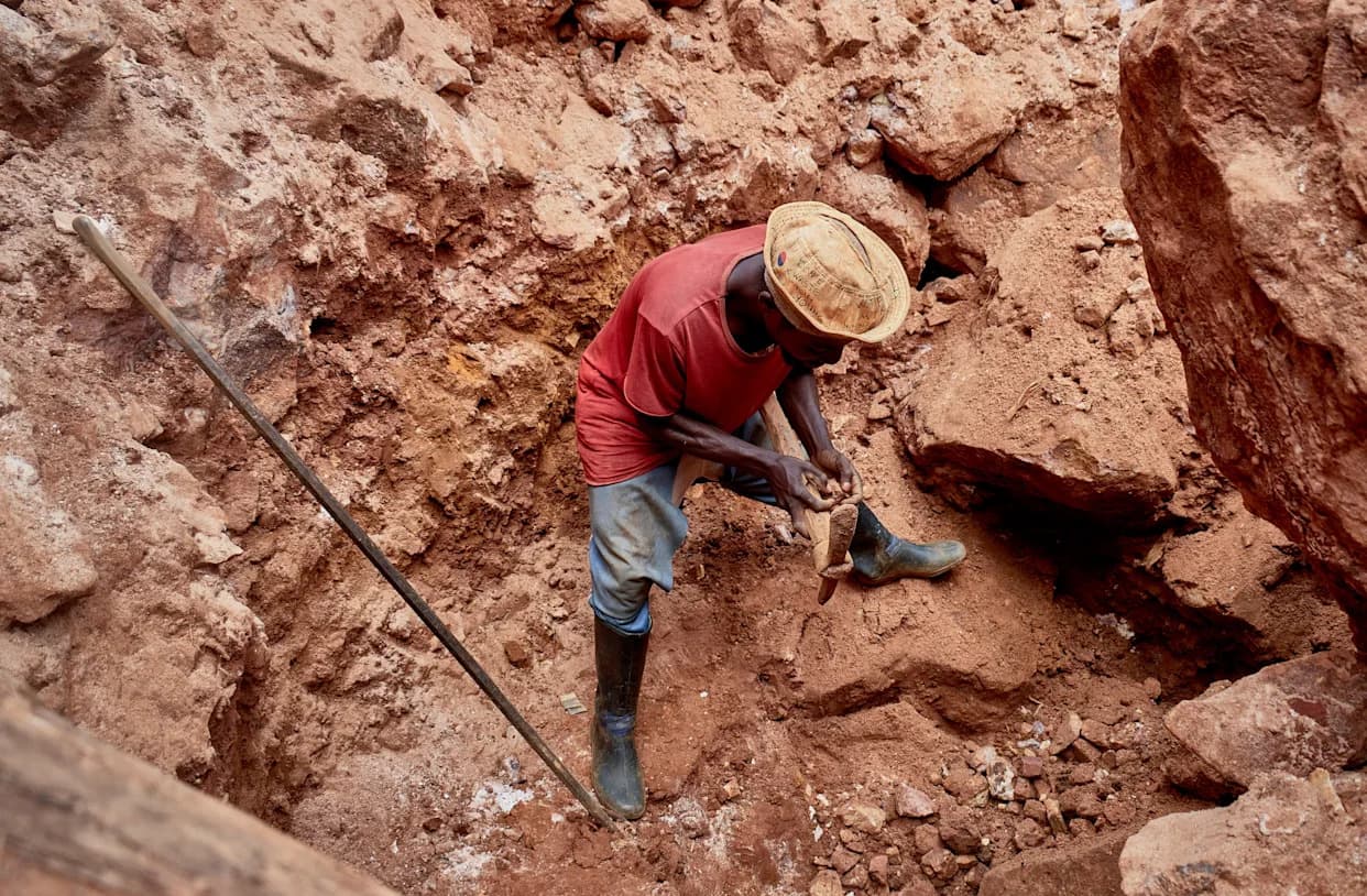 Tragedija u DR Kongo: urušio se most u rudniku Kalando — najmanje 32 poginulih, traži se nezavisna istraga