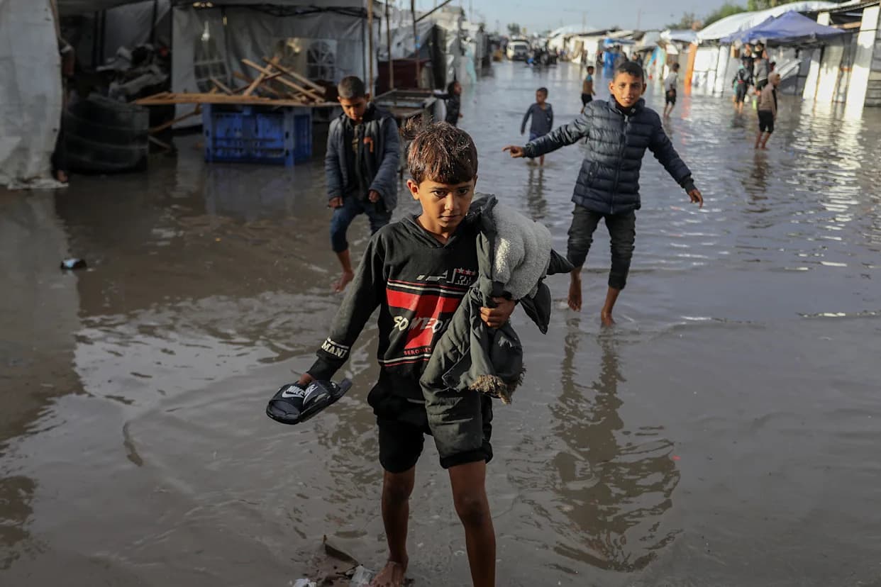 Kriza skloništa u Gazi: Više od 288.000 porodica bez sigurnog krova, vlasti optužuju Izrael