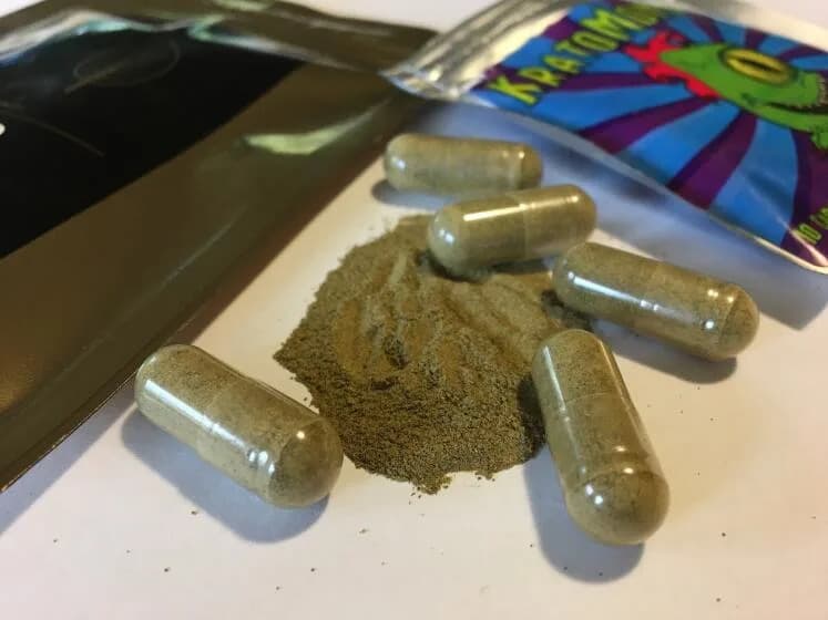 LA okrug povukao kratom nakon šest smrtnih slučajeva — šta znamo o rizicima i 7‑OH?