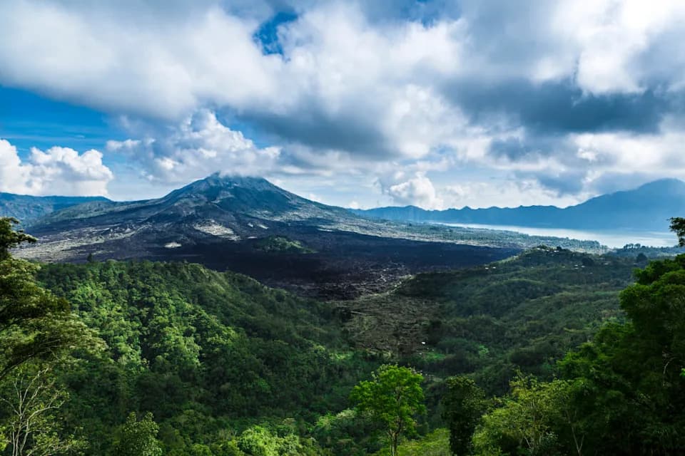 Masovno trovanje u hostelu na Baliju: 25-godišnja turistkinja preminula, više hospitalizovano