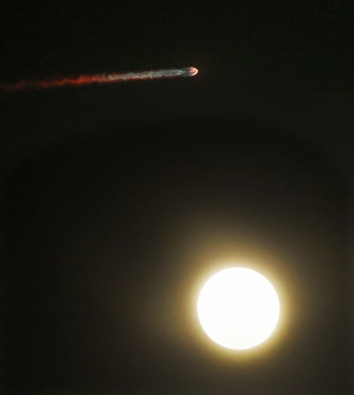 Večeras rastući polumesec — sledeći supermesec i Geminidi stižu 4. decembra