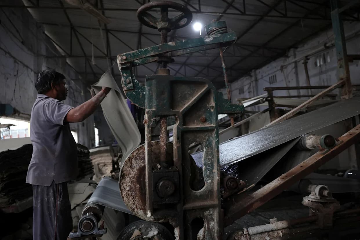Indija: deset velikih sindikata osuđuje nove radne kodove i poziva na proteste