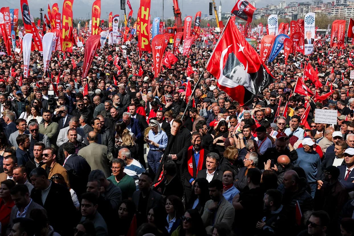 Sud u Istanbulu oslobodio četvoricu novinara koji su izveštavali s protesta