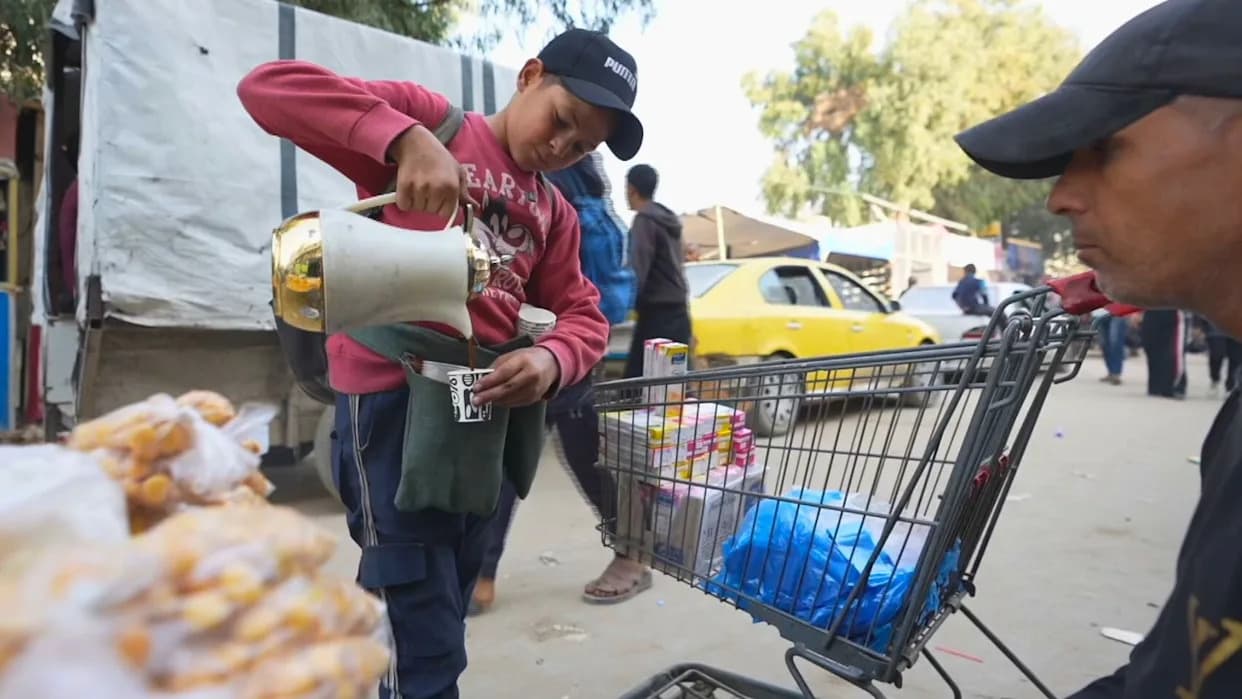Umesto školskih klupa: kako rat u Gazi tera decu da postanu hranitelji porodica