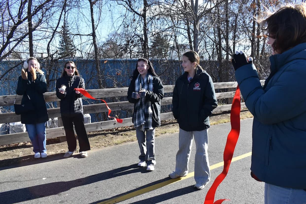 Otvorena "Solarna staza" na Columbia Greenway Rail Trailu — vođena tura kroz Sunčev sistem