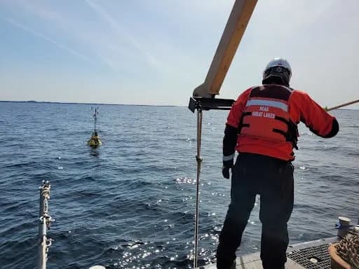 NOAA Čuva Velika Jezera: Zašto je GLERL Nezamenljiv