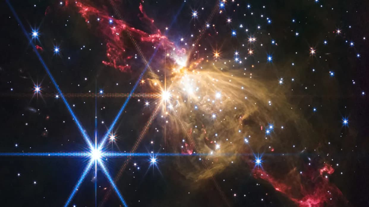 JWST Otkrio Masivnu Protostaru U Sh2-284 Koja Ispaljuje Dva Suprotna Plazmena Mlaza