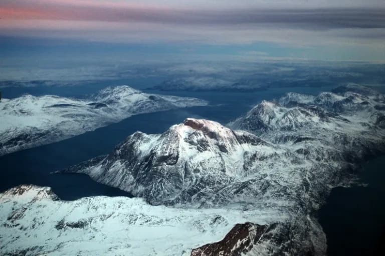 Elitna danska patrola na psećim sankama čuva ledeni Grenland — kako Sirius radi u -40 °C