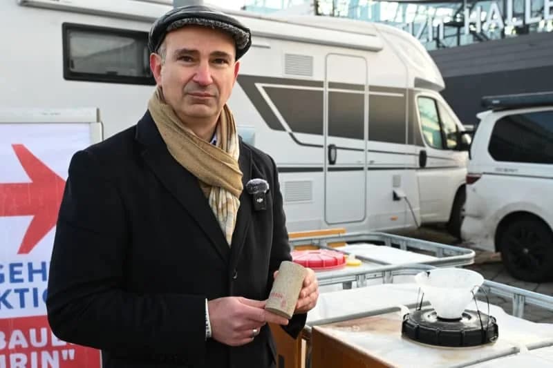 Biobeton Od Urina: Kampisti Pomogli Naučnicima Da Naprave Beton Bez Cementa