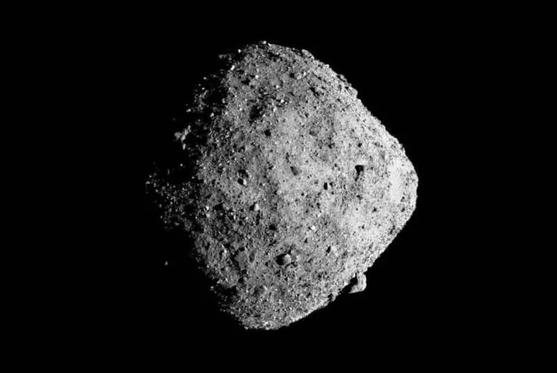 Uzorak s asteroida Bennu sugeriše da su aminokiseline nastale u zaleđenom svemirskom ledu