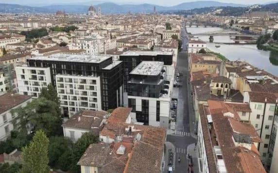 Crna Kocka u Firenci Pod Istražom: Moderna Zgrada Koja Je Raspalila Grad