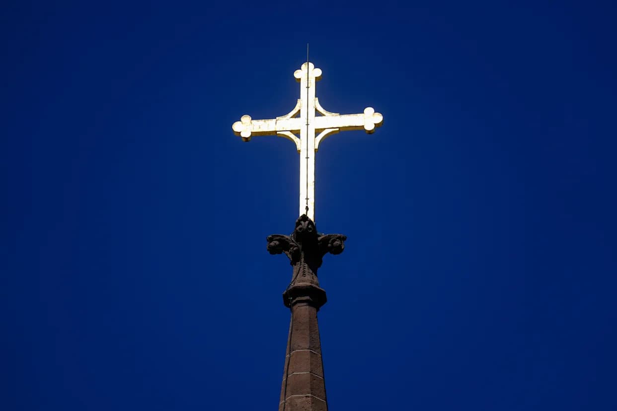 Biskupija Camden Pristala Na Poravnanje Od 180 Miliona Dolara Zbog Zlostavljanja Sveštenika