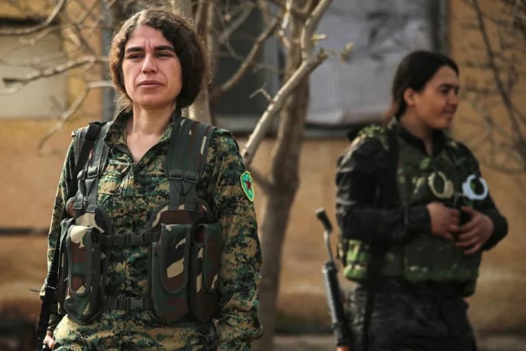 Kurdska autonomija u Siriji se raspada posle sporazuma s Damaskom — sudbina YPJ neizvesna