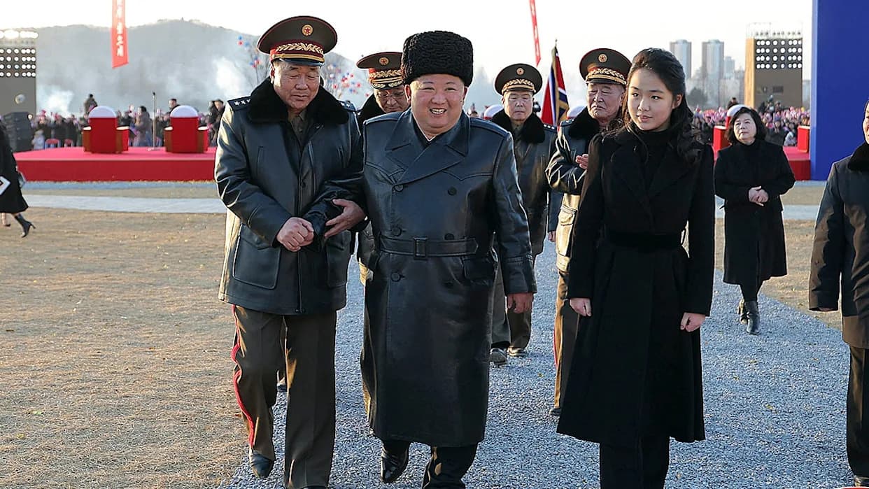 Kim Jong Un Navodno Postavio Tinejdž Ćerku Za „Generalku Raketa“ U Okviru Nuklearnog Programa