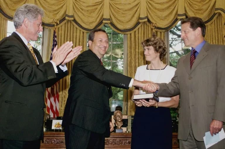 Larry Summers Podneo Ostavku Na Harvardu Nakon Otkrivenih Veza Sa Jeffreyjem Epsteinom